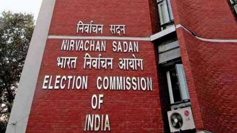 EVM ‘एक्सपर्ट’ पर निर्वाचन आयोग ने दिल्ली पुलिस को FIR दर्ज़ करने का दिया निर्देश