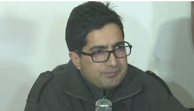 शाह फै़सल – ‘पसंद हैं पाकिस्तानी PM इमरान और दिल्ली CM केजरीवाल’