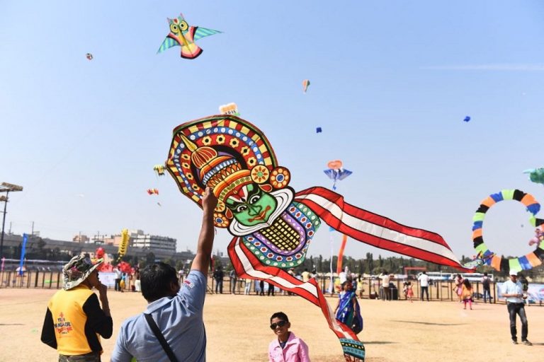 संक्रान्ति उत्सव पर पतंगबाजी हैदराबाद में बैन, पुलिस ने दिया ‘सुरक्षा’ कारणों का हवाला