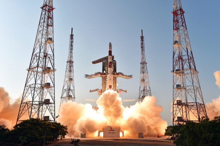 सीमा पर निगरानी रखने के लिए  इसरो छोड़ेगा विशेष सैटेलाइट