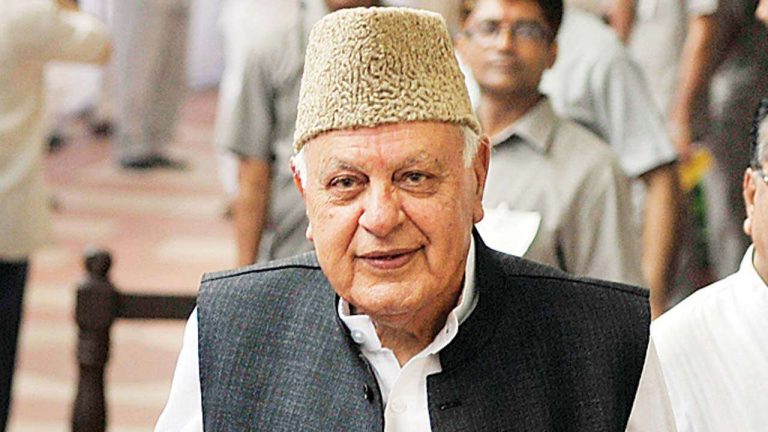 असहिष्णुता के शिकार हो रहे हैं लोग: फारूक अबदुल्ला ने छेड़ा शाह फ़ैसल वाला राग