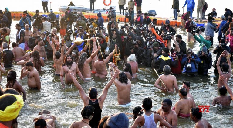 सिख, जैन और बौद्ध और सभी धर्मों के मतावलंबी भी आते हैं कुंभ में