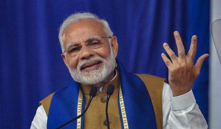 मोदी ने धोए पाँव, लेकिन नहीं पिया चरणामृत: माओवंशी पत्रकार गिरोह