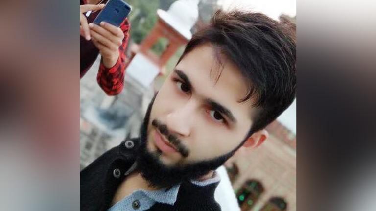 ‘How’s the Jaish’ ट्वीट करने वाले AMU छात्र पर केस दर्ज, ट्वीट के बाद डिएक्टिवेट किया अकॉउंट