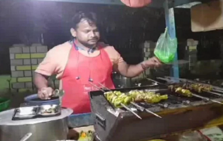 ‘पाकिस्तान मुर्दाबाद’ बोलने पर छत्तीसगढ़ का यह ढाबा दे रहा चिकेन लेग पीस पर ₹10 की छूट