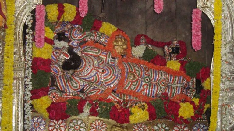 तिरुपति में 12वीं शताब्दी के मंदिर से तीन हीरे-जड़ित स्वर्ण मुकुट गायब