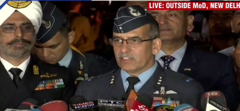 एयर स्ट्राइक के सबूत हमारे पास हैं : IAF, नेवी, आर्मी की संयुक्त प्रेस कॉन्फ्रेंस
