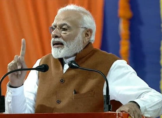 PM मोदी ने रखी IIT-धारवाड़ की आधारशिला
