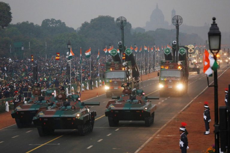 बजट 2019ः पहली बार रक्षा बजट बढ़कर हुआ ₹3 लाख करोड़