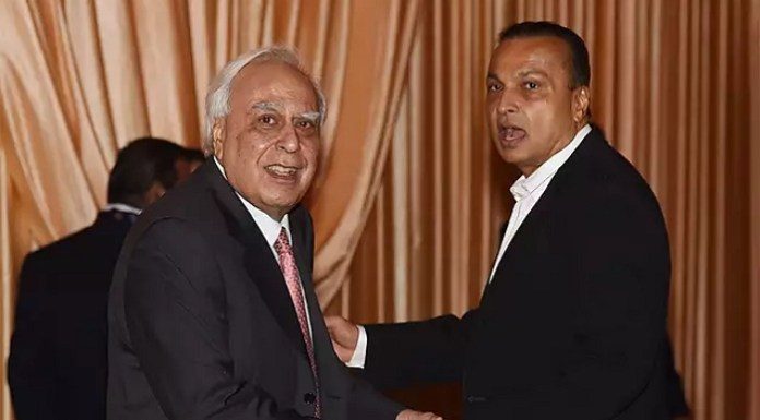 अनिल अम्बानी, कपिल सिब्बल