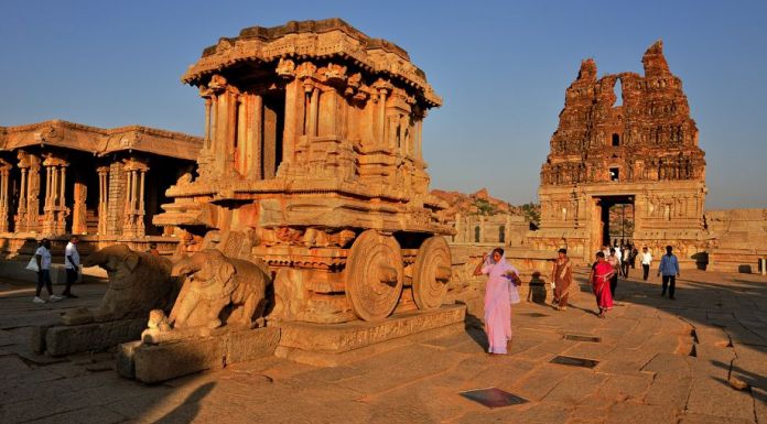 UNESCO के विश्व धरोहर स्थल हम्पी पर हुड़दंगियों ने मचाया उत्पात