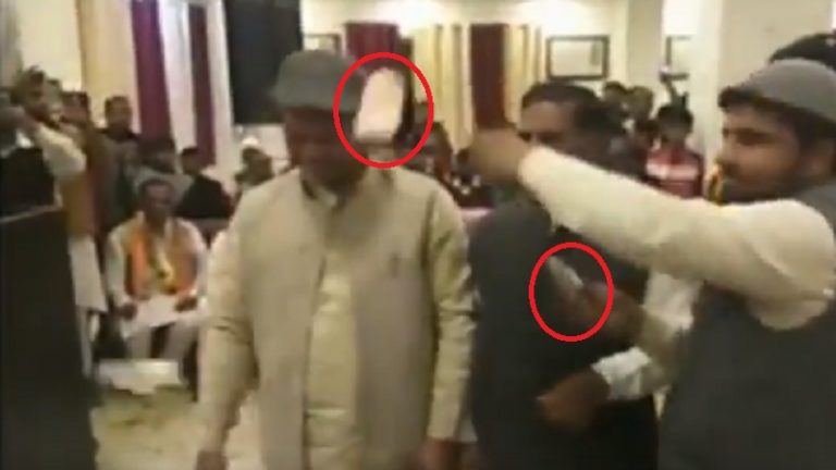 ‘पुलवामा के वीरों’ का मजाक: कॉन्ग्रेस के पूर्व CM के बेटे पर उड़ाए गए नोट, श्रद्धांजलि सभा का वीडियो Viral
