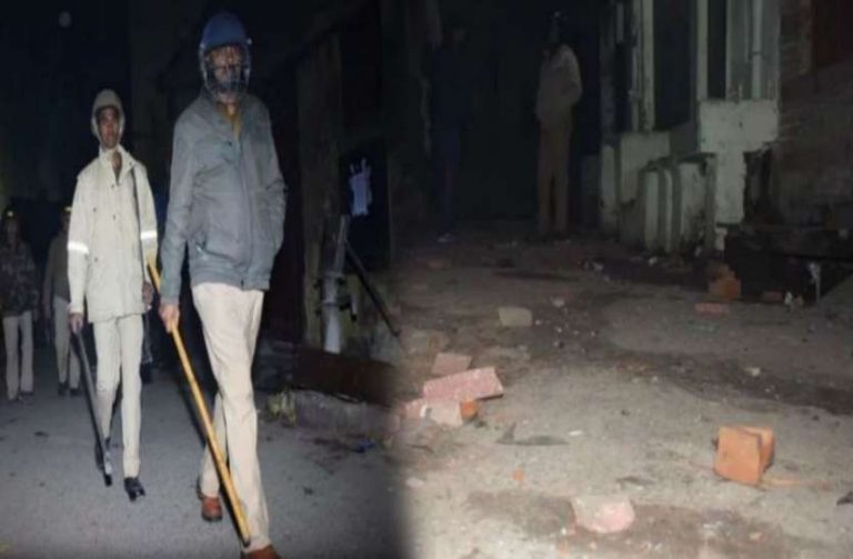 आगरा में छोटी सी घटना से भड़का सांप्रदायिक तनाव, समुदाय विशेष ने किया पथराव और फायरिंग, 10 घायल