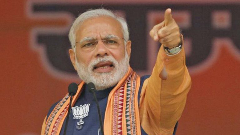 नामदारों के सामने सर झुकाकर बैठ गए नायडू, विकास भूलकर मोदी को गाली देने का चल रहा कॉम्पिटिशन