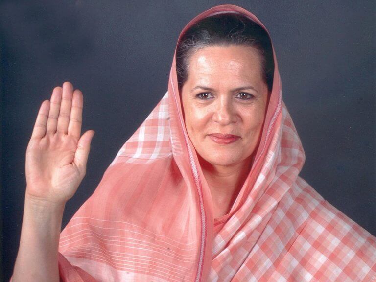 सोनिया गाँधी जी आपका यह वीडियो किस सन्दर्भ में था? जस्ट किडिंग, हमें तो पता ही है!