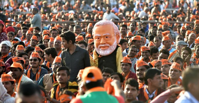 …और प्रधानमंत्री रैलियाँ कर रहा है!