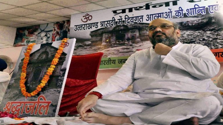 शाह का चक्रव्यूह: ‘एयर स्ट्राइक’ का सबूत माँग-माँग कर BJP के पिच पर खेल रहा विपक्ष