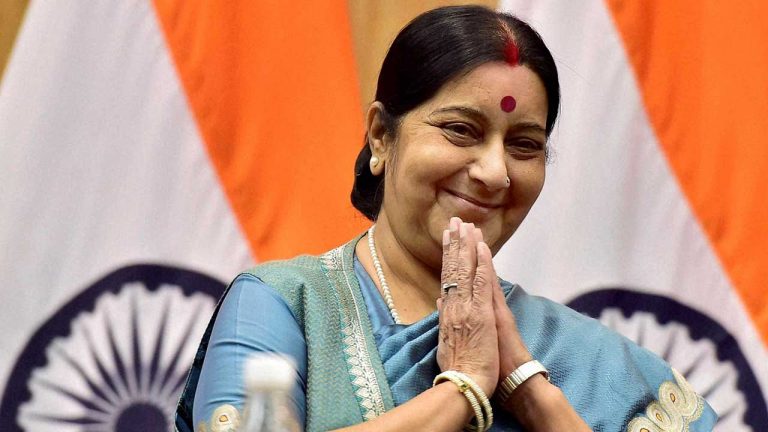 मैं विदेश में भारतीयों के हितों की चौकीदारी कर रही हूंँ, इसलिए चौकीदार हूँ: सुषमा स्वराज