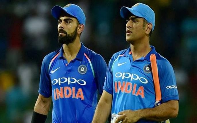 नई जर्सी पर धोनी और विराट का रिएक्शन, धोनी ने कहा- 38 साल का आदमी ऐसा कह रहा है तो…