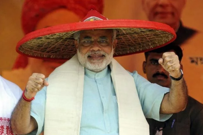 एनडीटीवी के स्तंभकार मिहिर शर्मा के अनुसार मोदी डर गए हैं