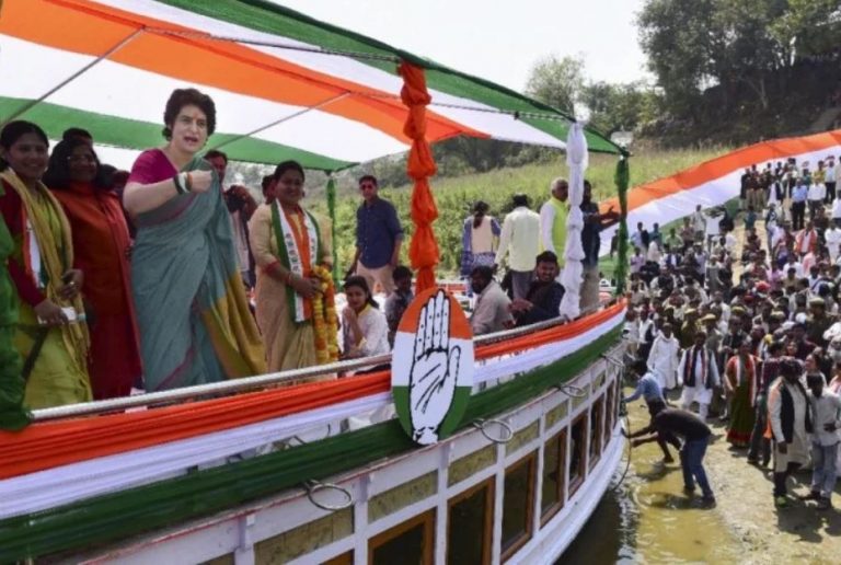 जिस ‘गंगा’ को लेकर हमेशा पीएम मोदी पर साधा निशाना, क्यों आज उसी की शरण में पहुँची प्रियंका