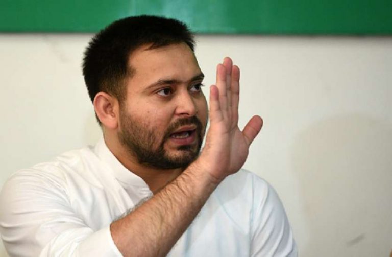 तेजस्वी ने कॉन्ग्रेस को कहा घमंडी, बिहार में गठबंधन गड्ढे में!
