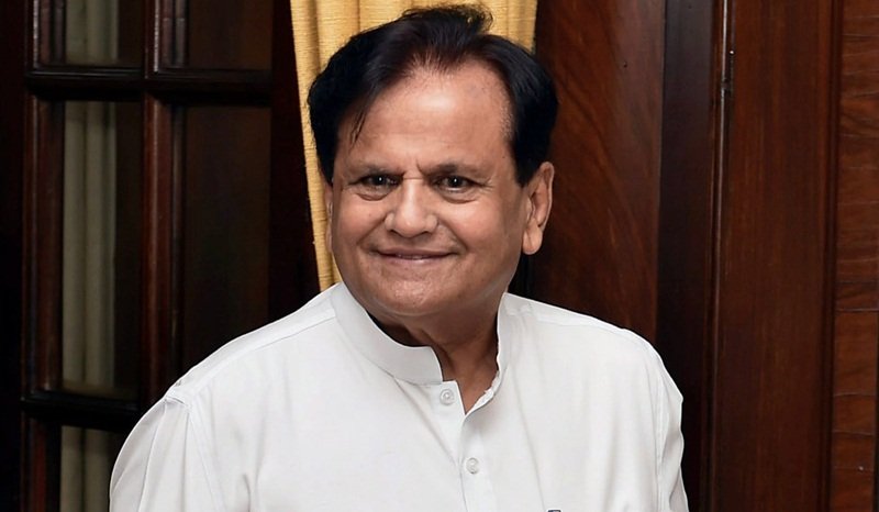 साध्वी प्रज्ञा की उम्मीदवारी पर बोले कॉन्ग्रेस नेता अहमद पटेल, 'पार्टी ...