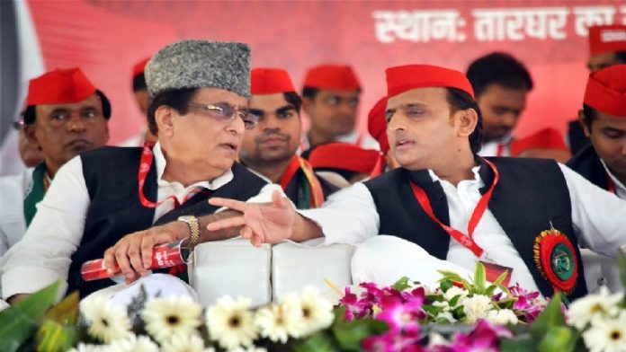 अखिलेश यादव, आज़म ख़ान