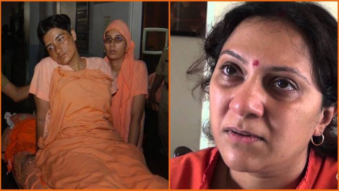 साध्वी प्रज्ञा और कर्नल पुरोहित की पत्नी अपर्णा पुरोहित