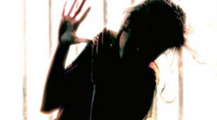 J&K: कुरैशी वर्षों करता रहा बेटी का रेप, पीड़िता ने दे दी जान; चाचा अयूब भी करता है अपनी बेटी का रेप