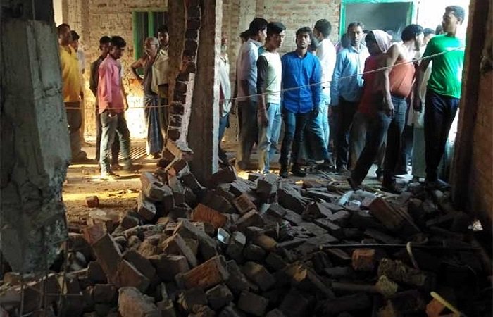 झारखंड: नक्‍सलियों ने बम से उड़ाया BJP कार्यालय, मिले चुनाव बहिष्कार के पर्चे