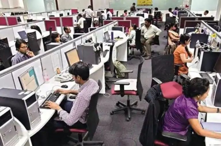TCS, INFOSYS सहित IT सेक्टर कम्पनियों में बढ़ी 350 फीसदी भर्तियाँ