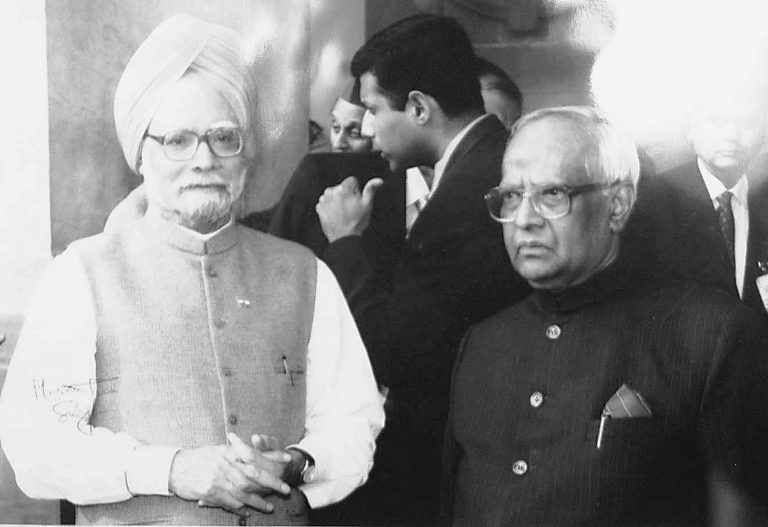 देश के दूसरे NSA जे एन दीक्षित की हत्यारी कॉन्ग्रेस आज NSC को कानूनी दर्ज़ा देने की बात कर रही है