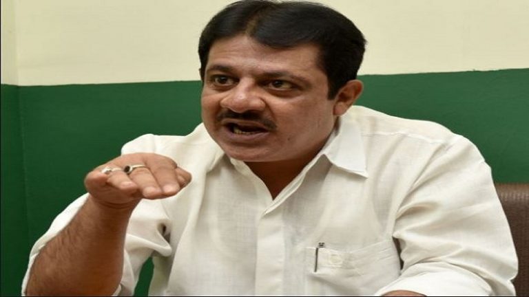 मोदी का चेहरा अच्‍छा नहीं था, इसलिए पत्‍नी ने छोड़ा: कॉन्ग्रेस MLA जमीर अहमद खान