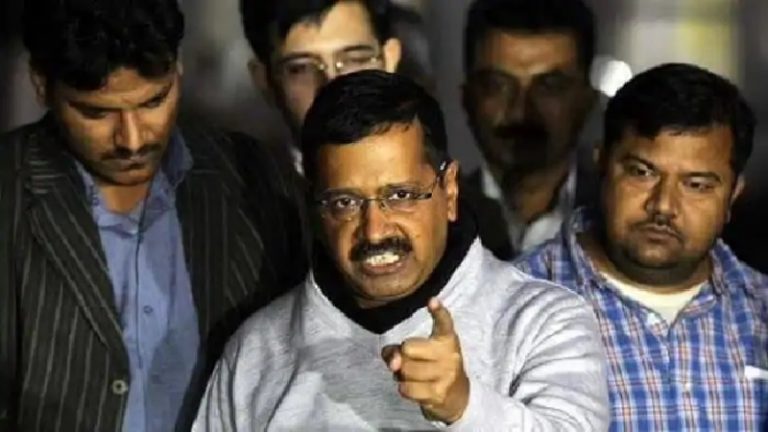 पंजाब व दिल्ली में काले झंडे से केजरीवाल का स्वागत, BJP को दी ‘औकात में रहने’ की चेतावनी