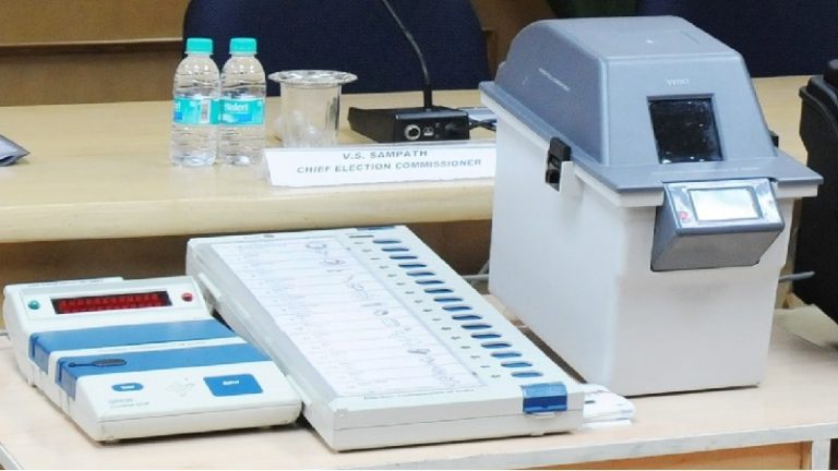 कॉन्ग्रेस सहित 21 विपक्षी दलों को लताड़: EVM-VVPAT मामले पर सुप्रीम कोर्ट ने कहा – ‘बार-बार क्यों सुनें हम?’