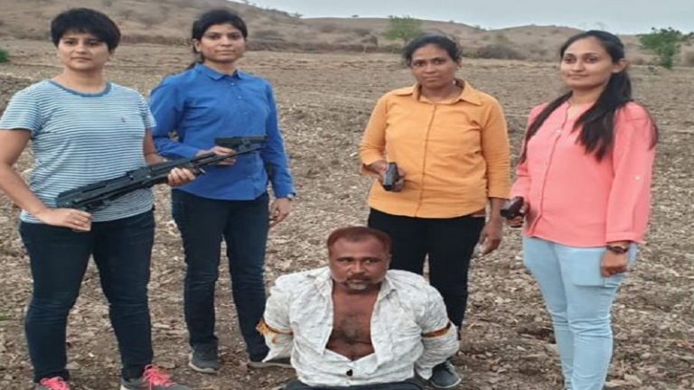 ये है महिला सशक्तिकरण, ATS की 4 महिलाओं ने वॉन्टेड अपराधी अल्लारखा को धर दबोचा