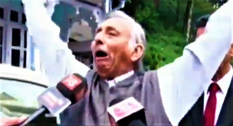 ‘जस्ट फ़क ऑफ़’ के साथ ‘स्टार प्रचारक’ मणिशंकर ब्रो की हुई वापसी, BJP में ख़ुशी की लहर