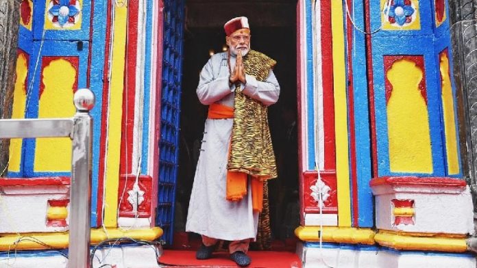 प्रधानमंत्री नरेंद्र मोदी