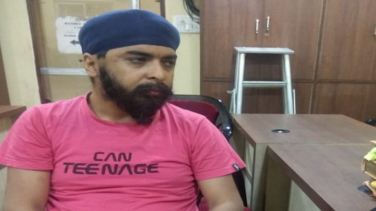 बंगाल में #Emergency: आधी रात में कई BJP नेता गिरफ़्तार, बिगड़े हालात पर EC ने बुलाई मीटिंग