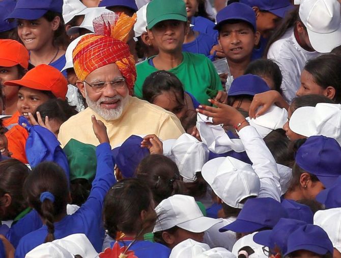 नरेंद्र मोदी