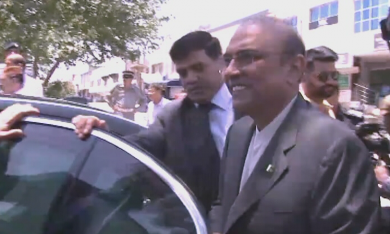 पूर्व Pak राष्ट्रपति ज़रदारी गिरफ़्तार: 62 संदिग्ध बैंक खाते, 210 कम्पनियों से लिंक, करोड़ों की हेराफेरी
