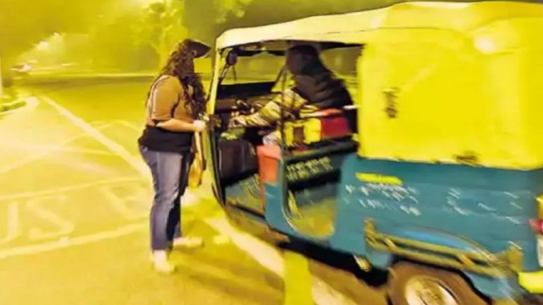 ‘दाढ़ी वाला ऑटो ड्राइवर मुझे देखकर हस्तमैथुन कर रहा था’: MBA कर रही 19 साल की लड़की की आपबीती