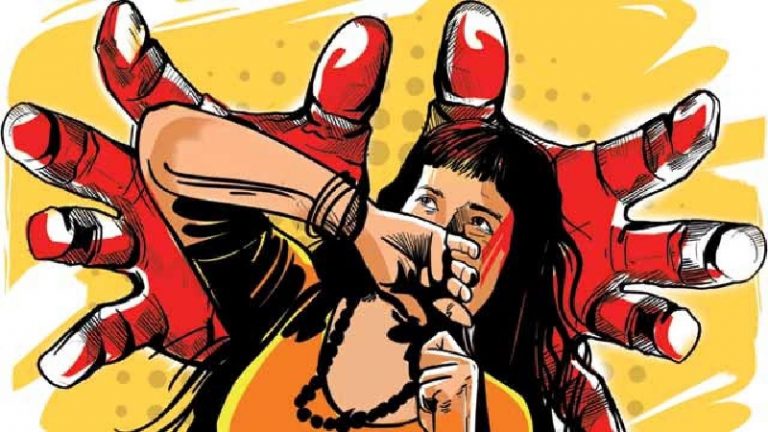 इरशाद, जावेद, शाहरुख़ व अन्य ने युवती का अपहरण कर किया Gang Rape, जंगल में छोड़ा