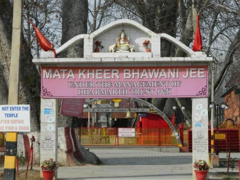 300 कश्मीरी पंडित 30 साल बाद करेंगे माँ खीर भवानी की पूजा, सरकार उठाएगी खर्च