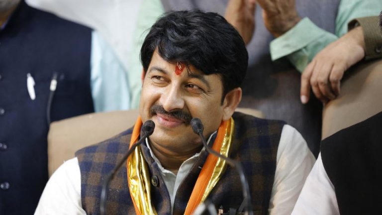 मेट्रो, बसों में मुफ़्त सफर पर BJP का पटलवार, 52 महीनों में तो कुछ कर नहीं सके, अब क्या करेंगे…