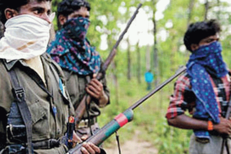 झारखंड फिर दहला लाल आतंक से, नक्सल आतंकियों ने की पाँच पुलिस वालों की हत्या