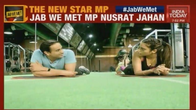 बाथरूम से जिम तक: ‘कूल पत्रकारिता’ के चक्कर में सर्कस दिखा कर नई क्रान्ति करते पत्रकार