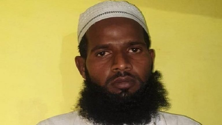 मदरसे में पढ़ाने वाले मौलवी ने किया 12 वर्षीय नाबालिग बच्ची का बलात्कार, गिरफ़्तार
