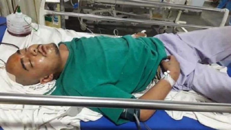 राजद  विधायक के पुत्र ने खोमचे वाले को खाने का स्वाद पसंद न आने पर बुरी तरह पीटा